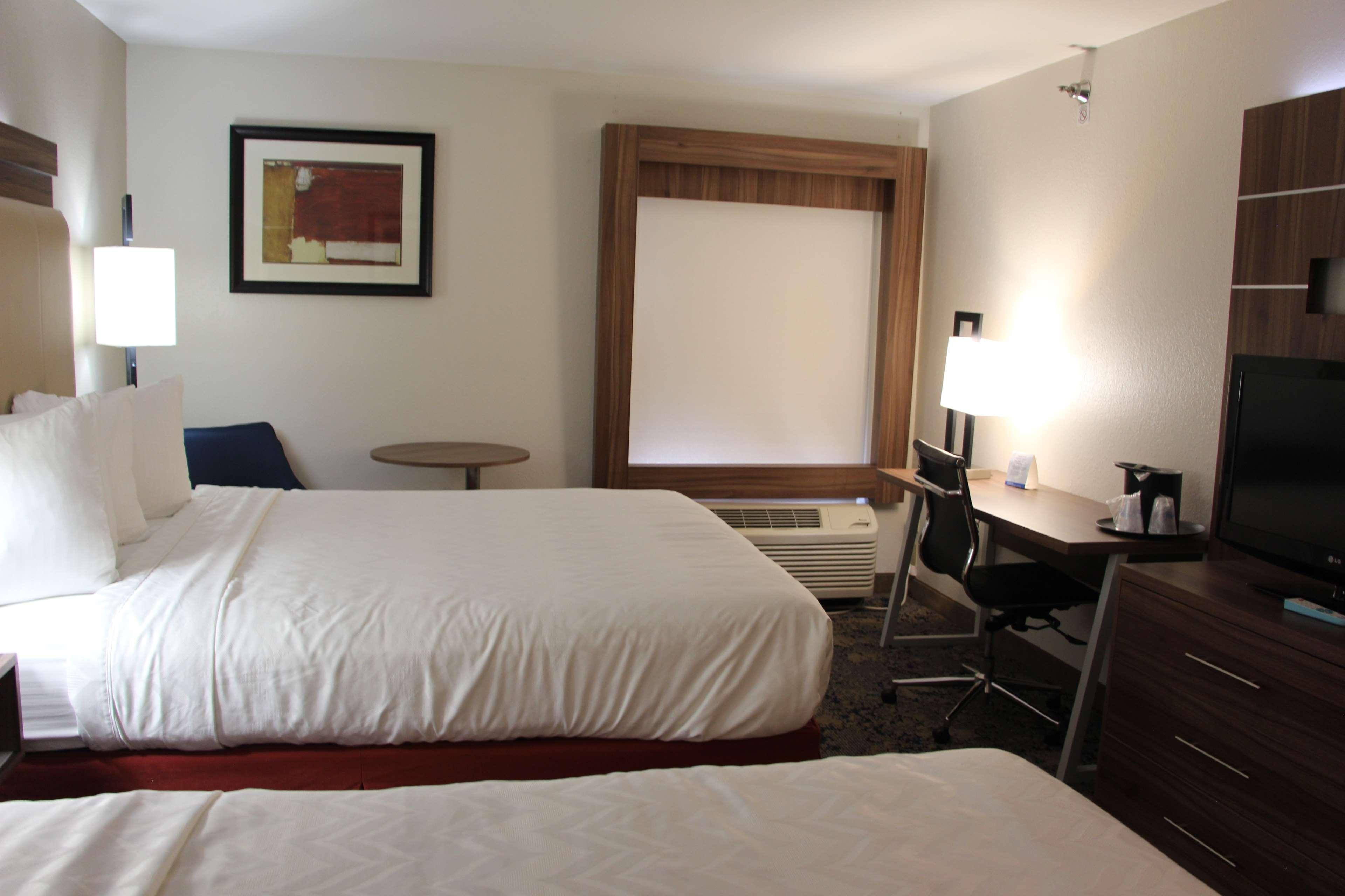 Best Western Plus Kansas City Airport - Kci East Exterior photo