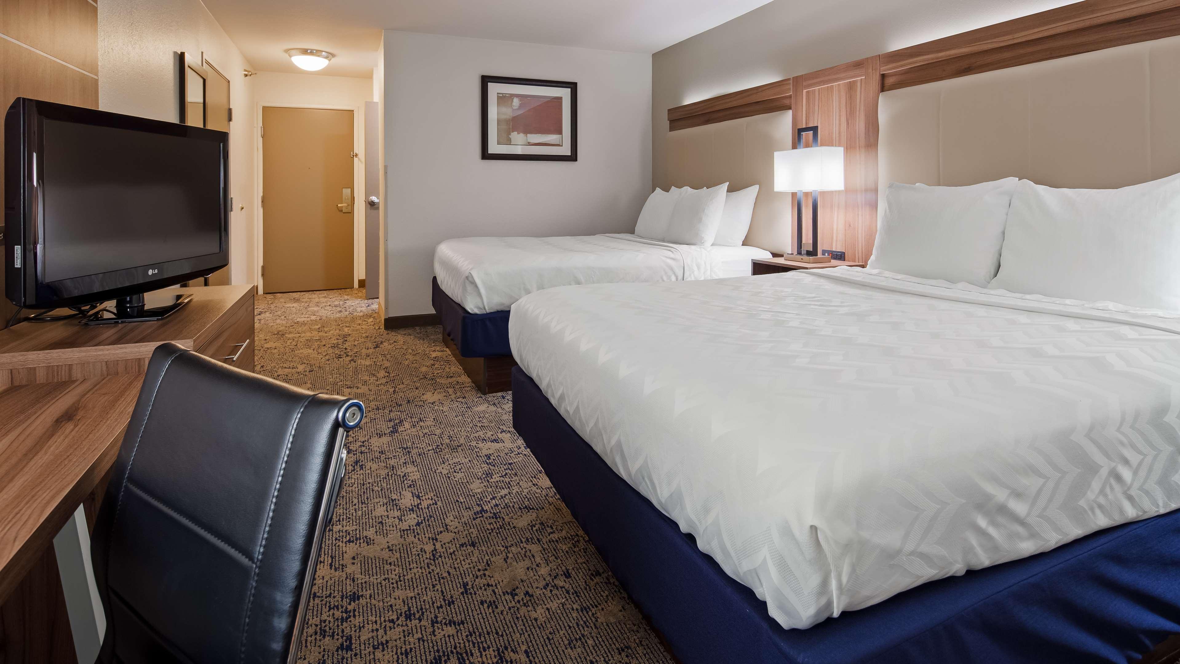 Best Western Plus Kansas City Airport - Kci East Exterior photo
