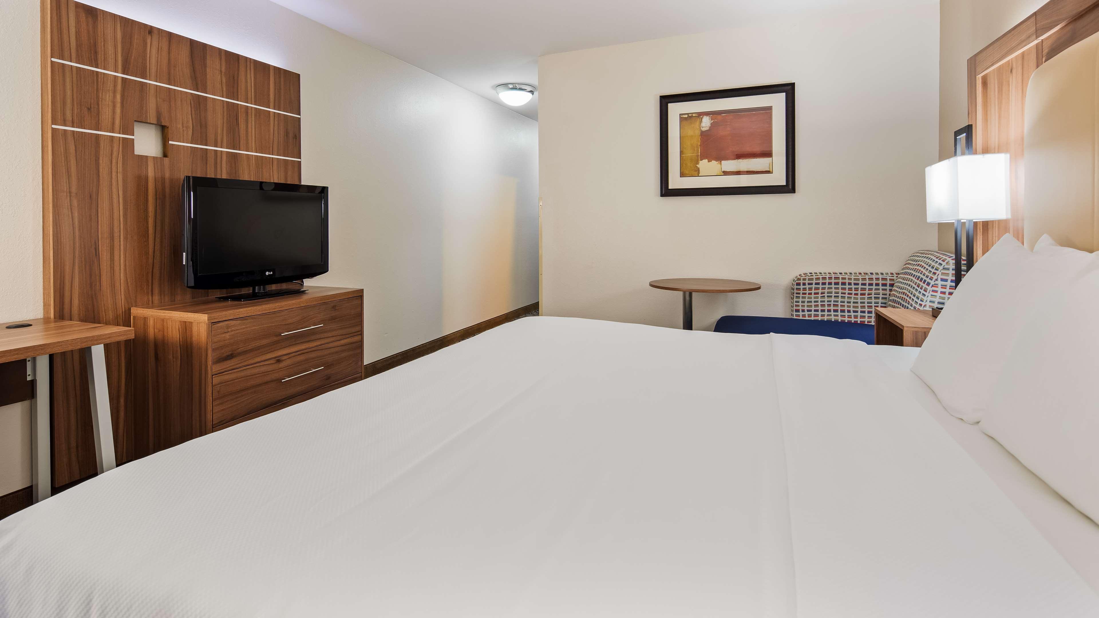 Best Western Plus Kansas City Airport - Kci East Exterior photo