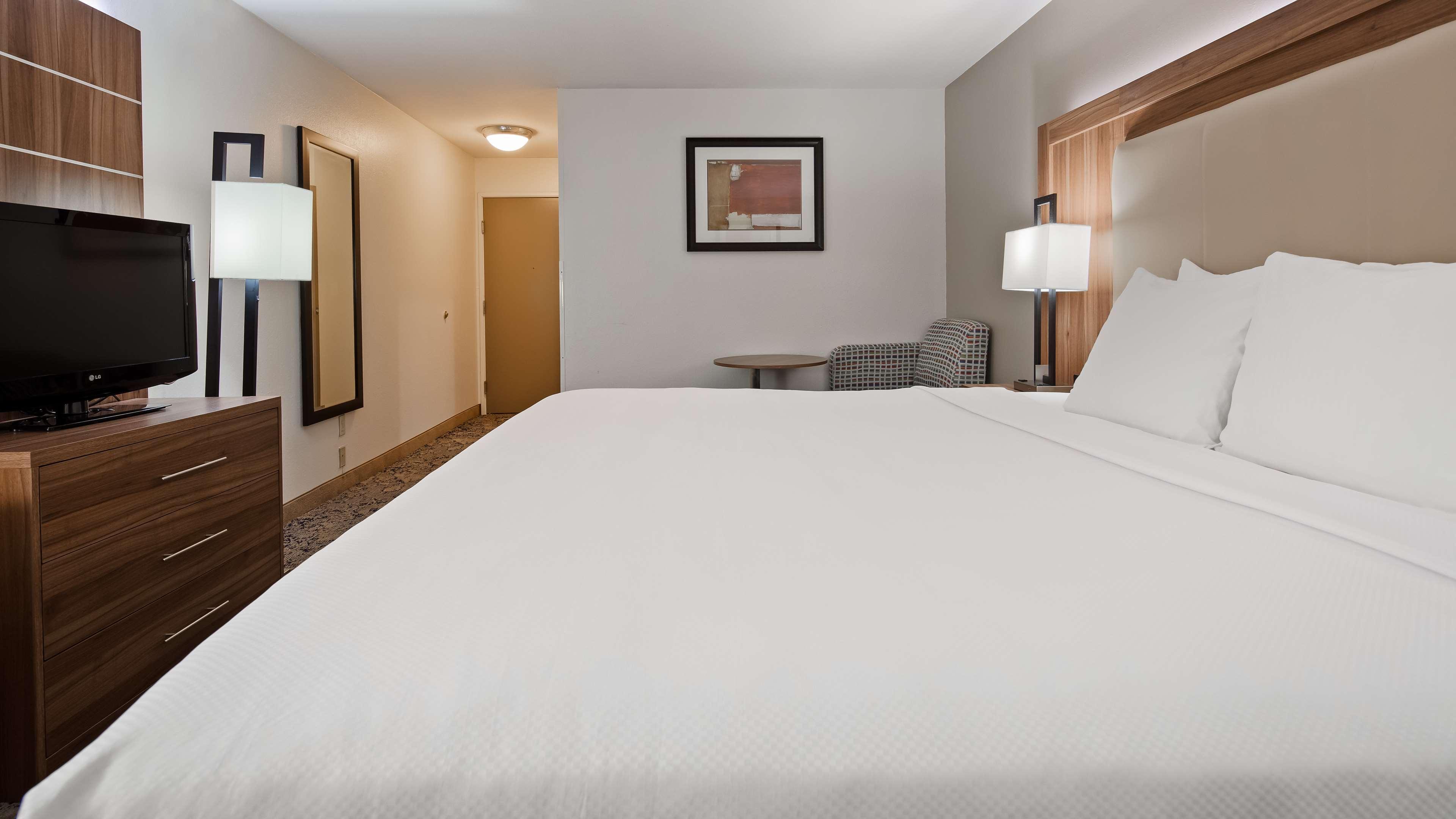 Best Western Plus Kansas City Airport - Kci East Exterior photo