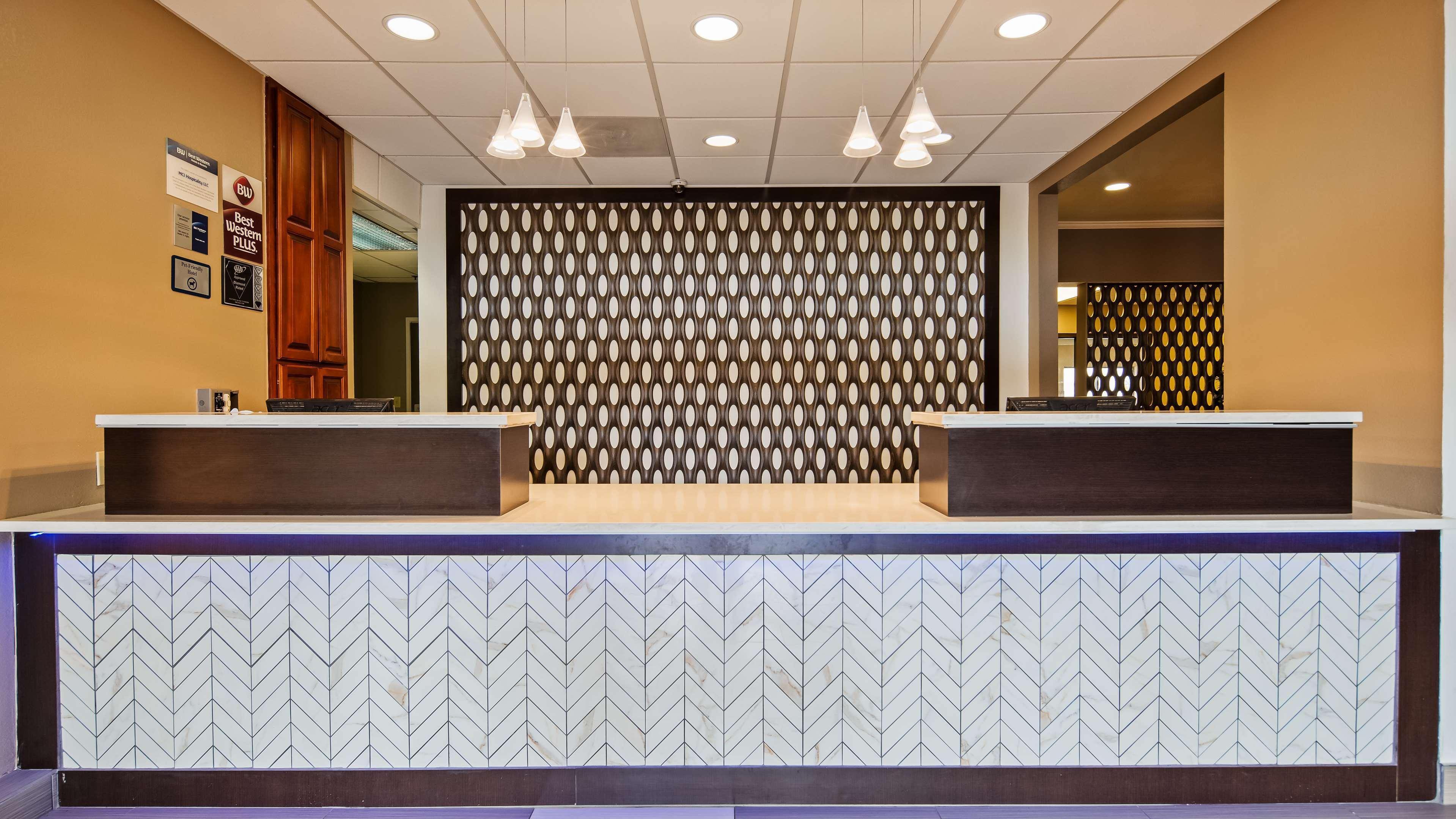 Best Western Plus Kansas City Airport - Kci East Exterior photo