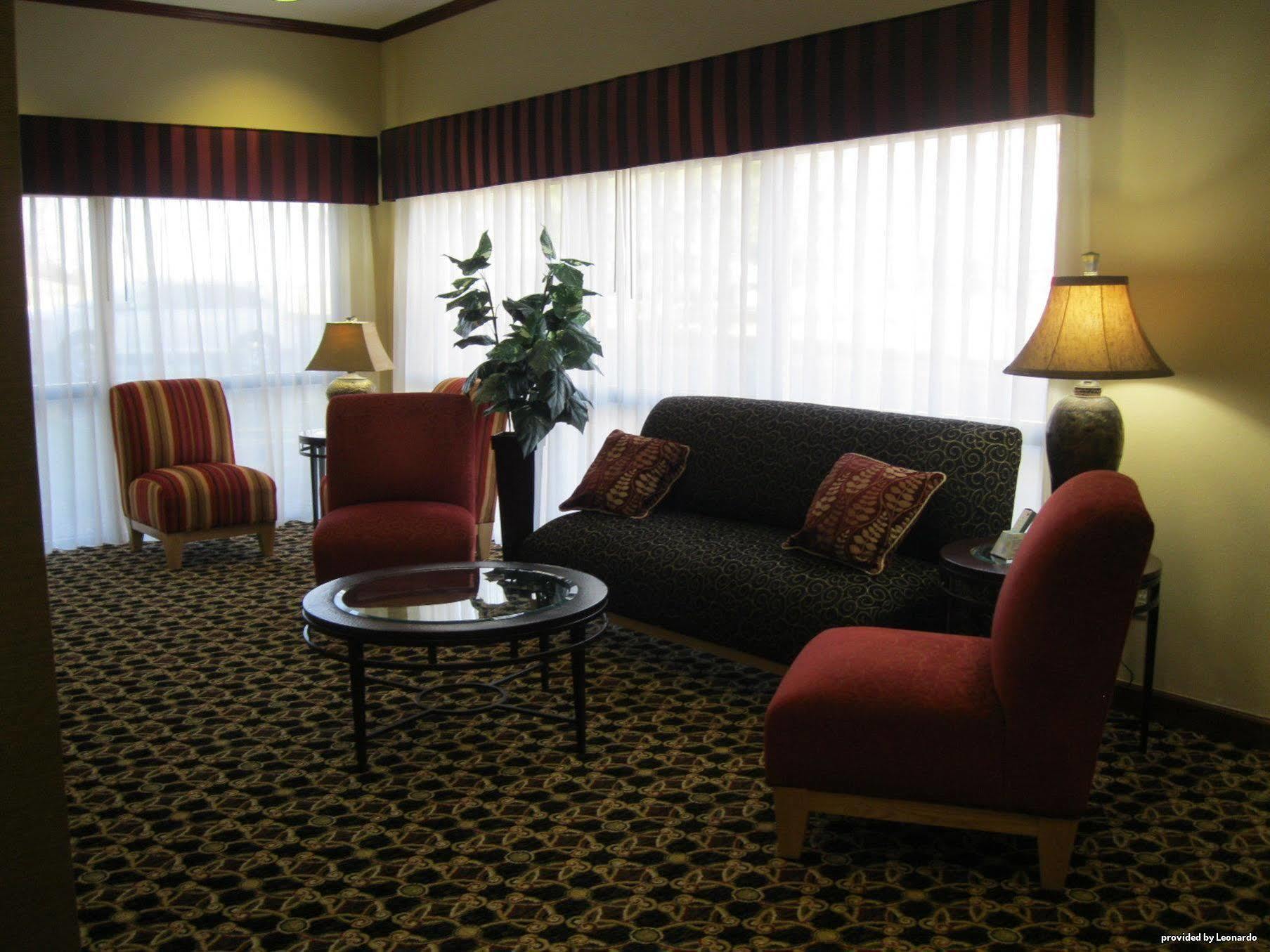 Best Western Plus Kansas City Airport - Kci East Exterior photo