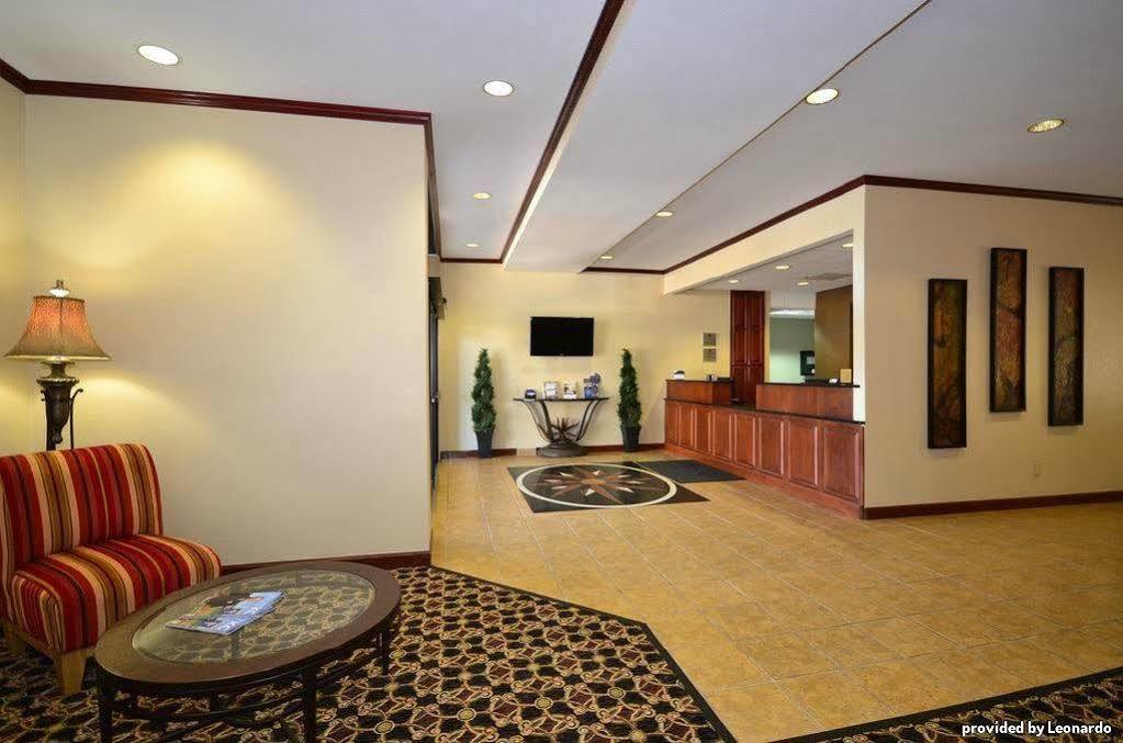 Best Western Plus Kansas City Airport - Kci East Exterior photo