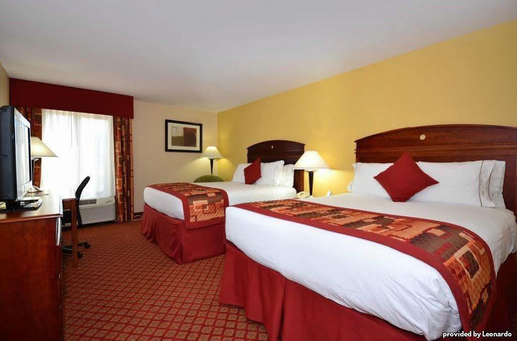 Best Western Plus Kansas City Airport - Kci East Exterior photo