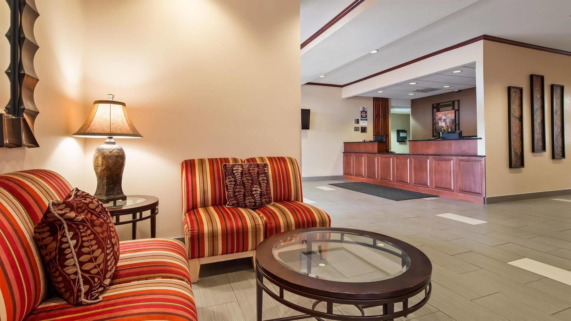 Best Western Plus Kansas City Airport - Kci East Exterior photo