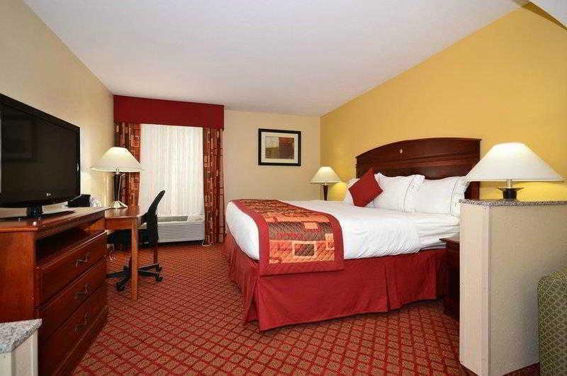 Best Western Plus Kansas City Airport - Kci East Exterior photo
